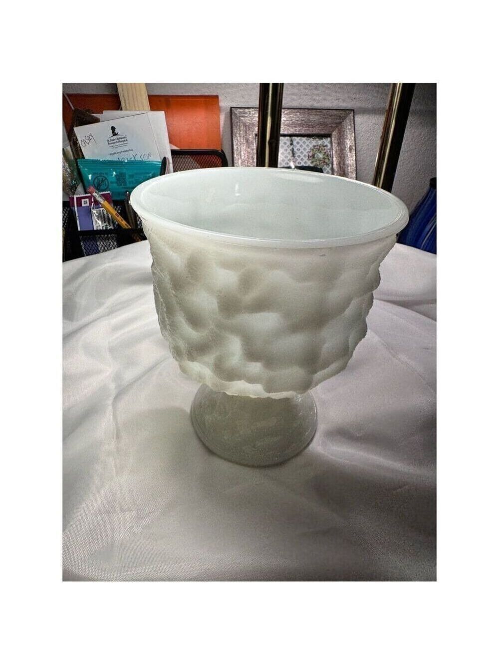 E.O. Brody Co.milk glass vase planter pedestal bumpy Vintage 50Vintage White Mi - Picture 2 of 10